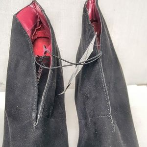 NWT black faux suede wedges size 8